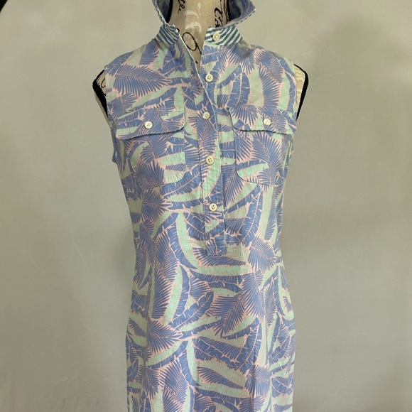 Vineyard Vines Dresses & Skirts - Vineyard Vines Blue and Pink Leaf Print Dress